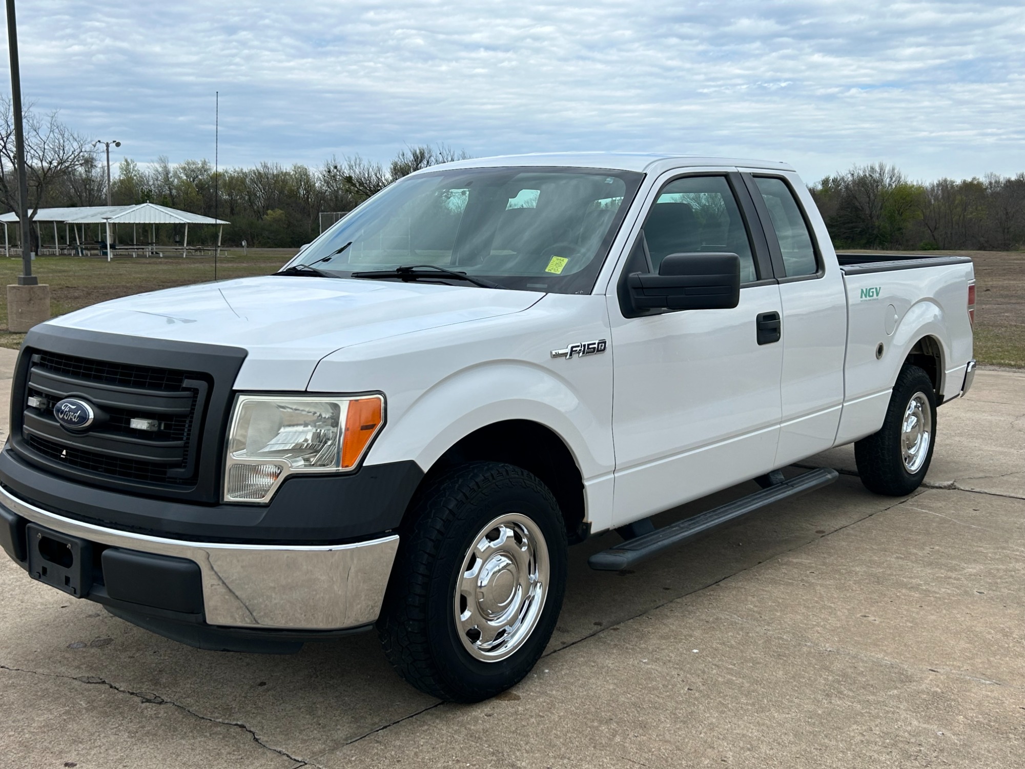 photo of 2014 Ford F-150 XL SuperCab 8-ft. Bed 2WD